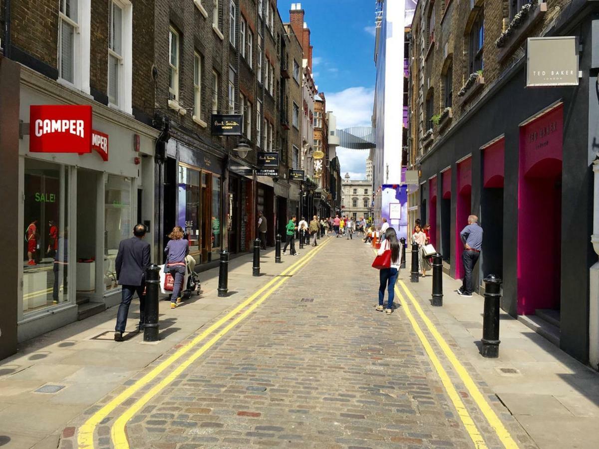 Covent Garden - Netflix And Nespresso Лондон